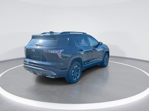 Used 2025 Chevrolet Equinox ACTIV w/ Convenience Package III FWD image 9