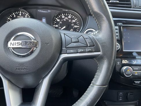 Certified 2017 Nissan Rogue SL w/ SL Premium Package image 14