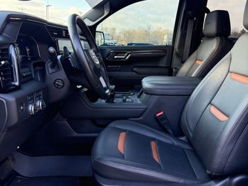 Used 2024 GMC Sierra 1500 AT4 w/ Technology Package image 12