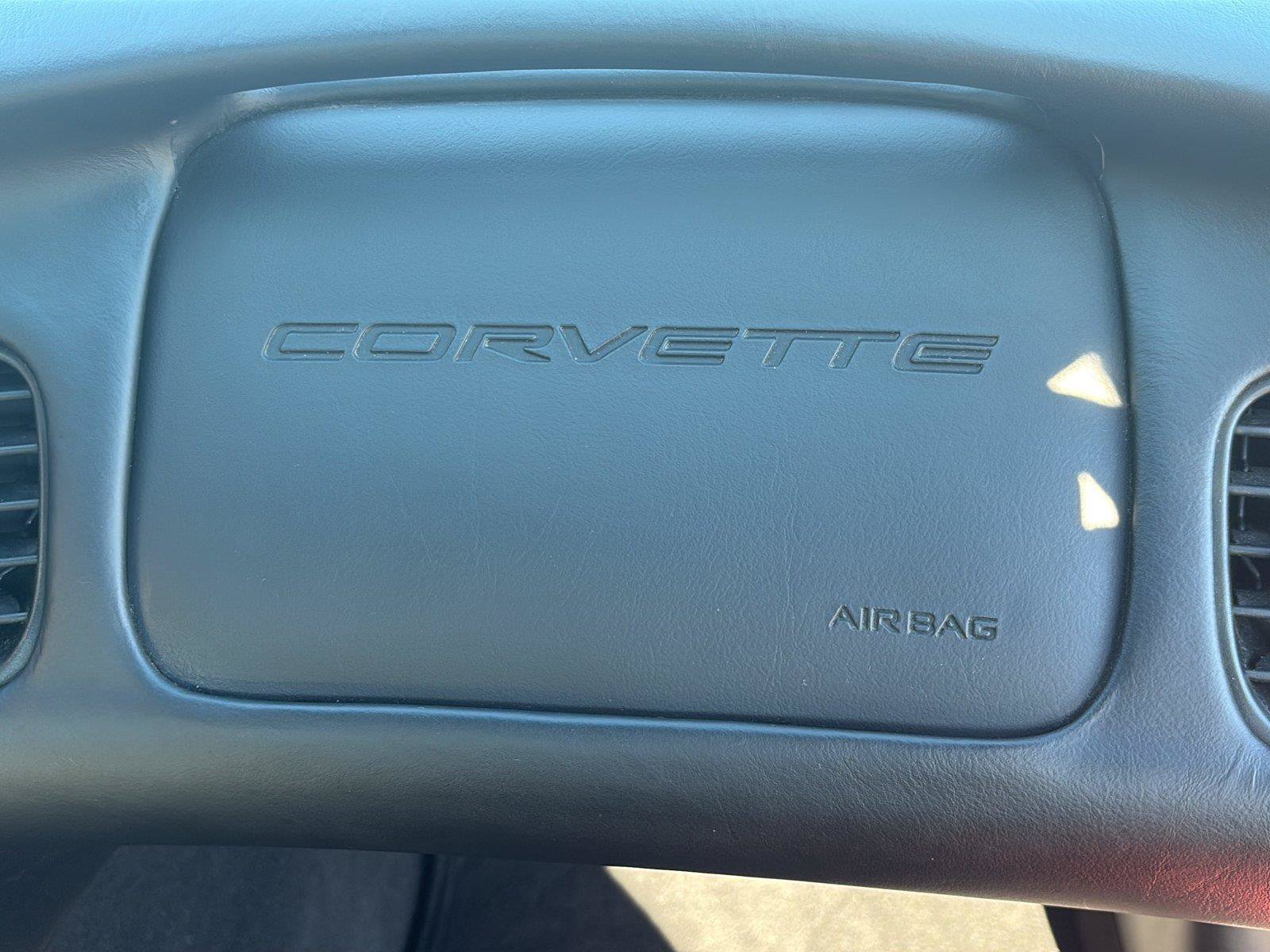 Used 1998 Chevrolet Corvette Convertible w/ Performance Handling Pkg RWD image 25