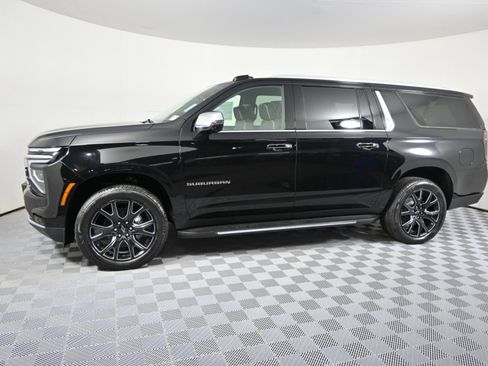 New 2026 Chevrolet Suburban Premier image 2
