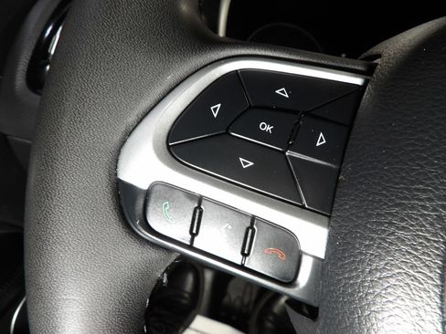 Used 2021 Jeep Compass Latitude FWD image 19
