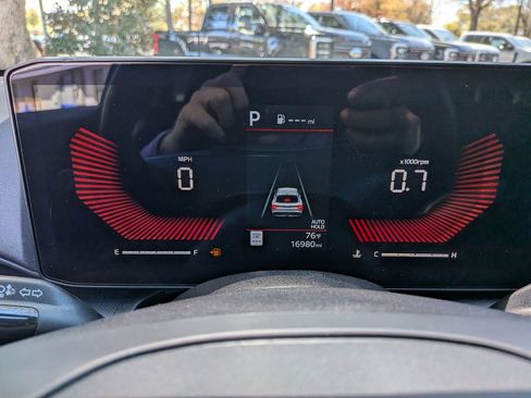 Used 2025 Kia K4 LXS image 17