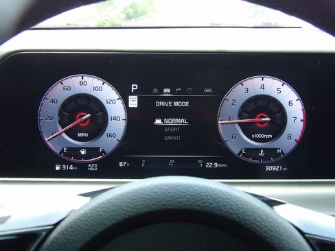 Used 2024 Kia Seltos SX w/ SX Sunroof Package AWD/4WD image 16