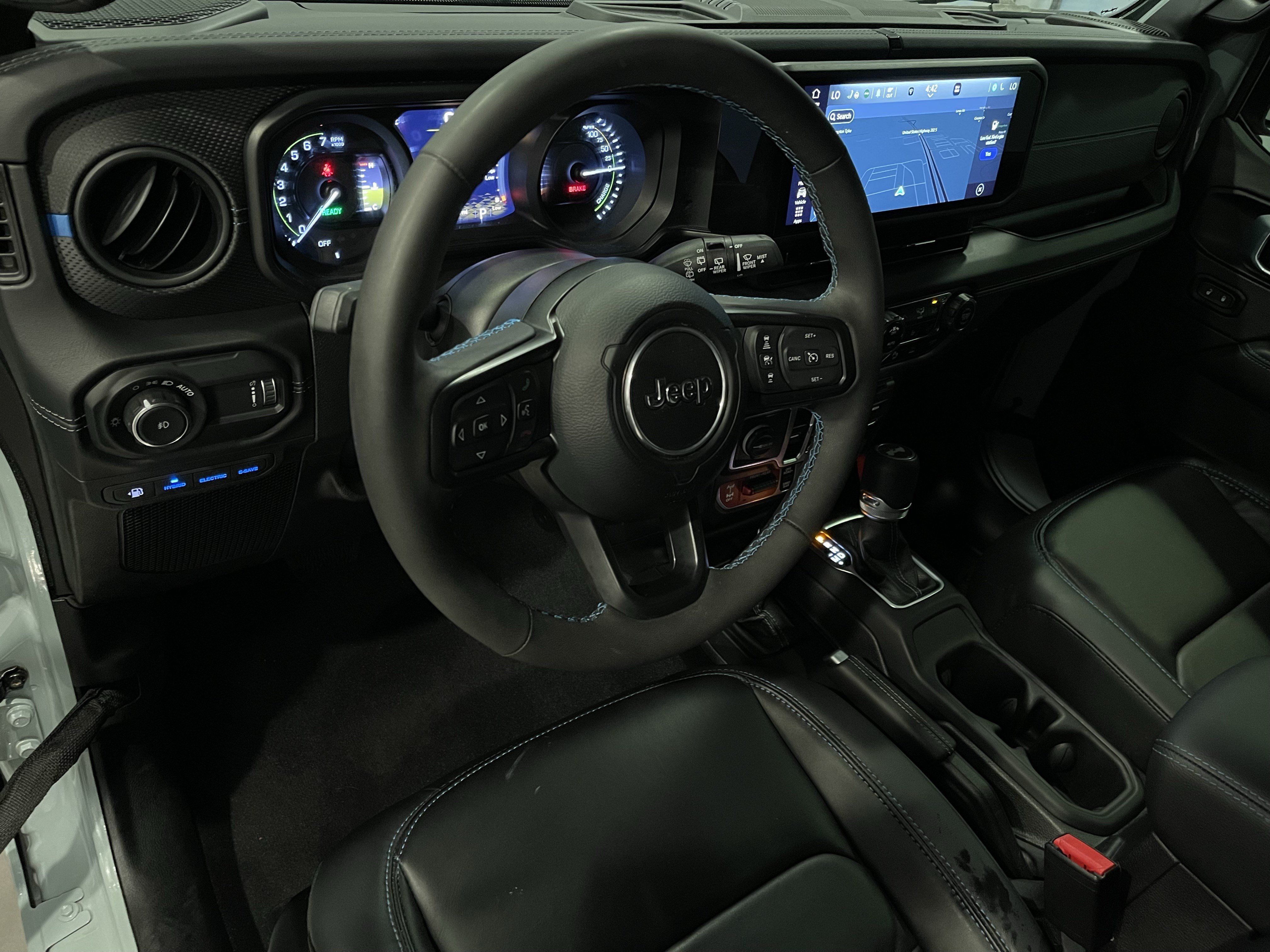 Used 2024 Jeep Wrangler Unlimited Rubicon 4xe AWD/4WD image 13