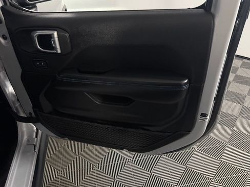 Used 2024 Jeep Wrangler Unlimited Rubicon 4xe AWD/4WD image 36