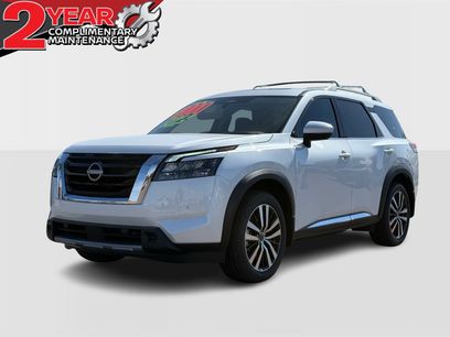 New 2025 Nissan Pathfinder Platinum w/ Cargo Package