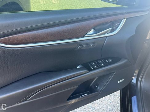 Used 2019 Cadillac XTS Premium Luxury AWD/4WD image 10