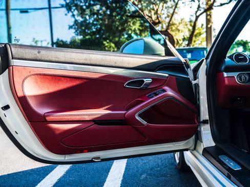 Used 2017 Porsche 718 Boxster RWD image 24