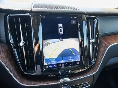 Used 2023 Volvo XC60 B5 Ultimate w/ Climate Package image 24