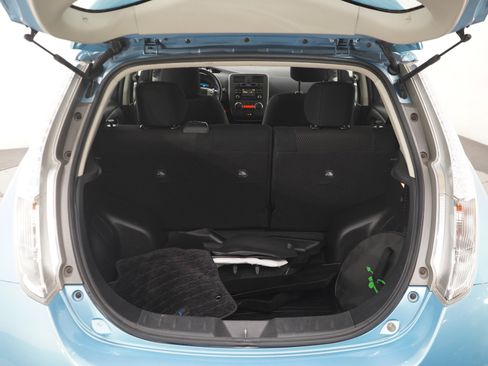 Used 2015 Nissan Leaf S w/ Charge Package FWD image 16