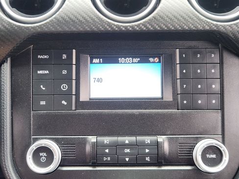 Used 2019 Ford Mustang Coupe RWD image 17