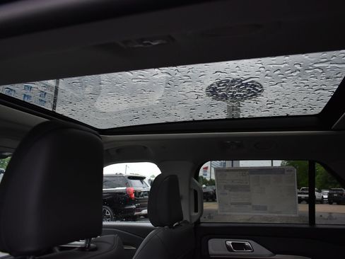 New 2026 Ford Explorer Active w/ Active Comfort Package AWD/4WD image 25
