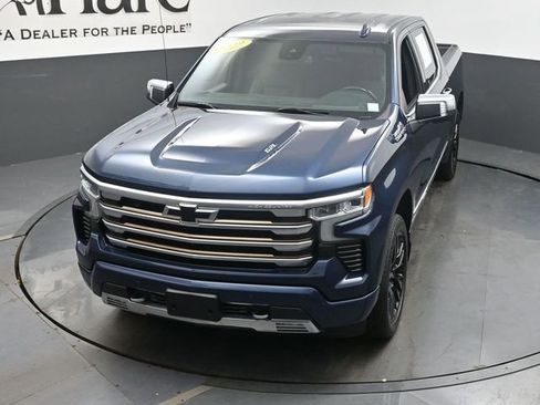 Used 2022 Chevrolet Silverado 1500 High Country AWD/4WD image 45