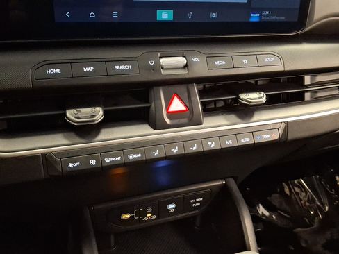 Used 2025 Kia K4 LXS image 14