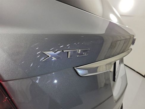 Used 2023 Cadillac XT5 Luxury image 7