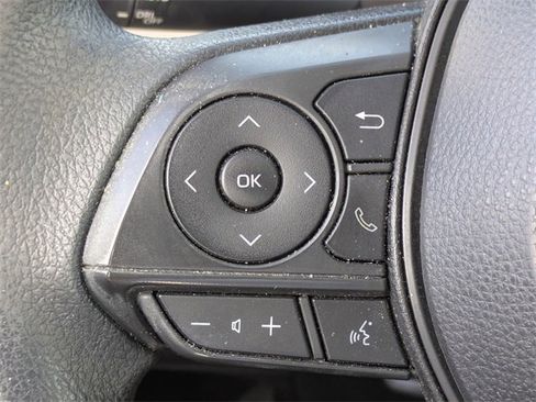 Used 2022 Toyota Corolla LE image 23