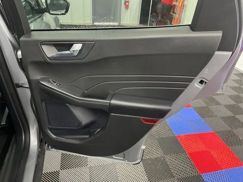 Used 2024 Ford Escape Platinum AWD/4WD image 14