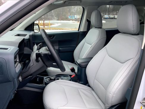 Used 2025 Ford Maverick XLT w/ XLT Luxury Package image 9