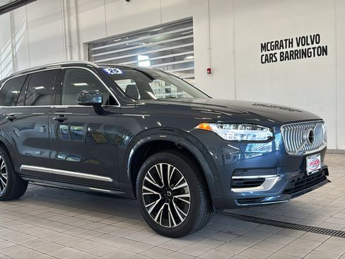Used 2025 Volvo XC90 T8 Plus w/ Protection Package Premier AWD/4WD image 3