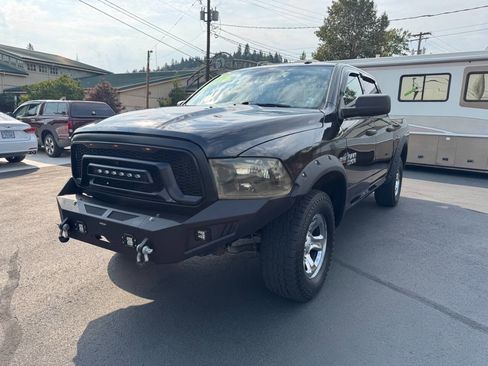 Used 2017 RAM 1500 ST w/ SXT Appearance Group image 5