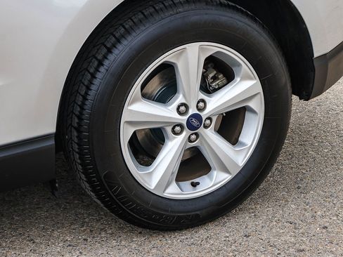 Used 2015 Ford Edge SE image 10