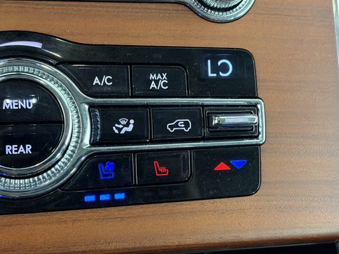 Used 2020 Lincoln Aviator Grand Touring w/ Elements Package Plus AWD/4WD image 28