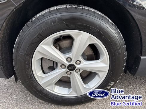 Certified 2024 Ford Edge SE image 10