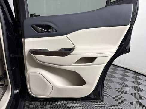 Certified 2023 GMC Acadia Denali w/ Black Diamond Edition image 14