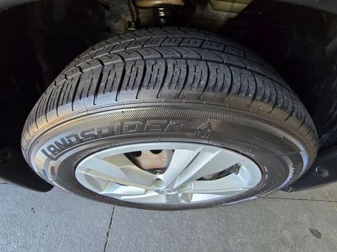 Used 2021 Nissan Kicks S FWD image 25