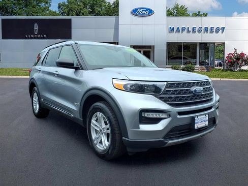 Certified 2023 Ford Explorer XLT w/ Equipment Group 202A AWD/4WD image 1