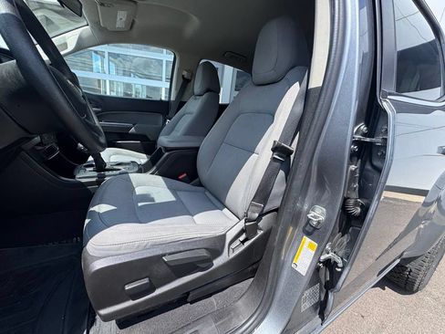 Used 2019 Chevrolet Colorado W/T w/ WT Convenience Package AWD/4WD image 14