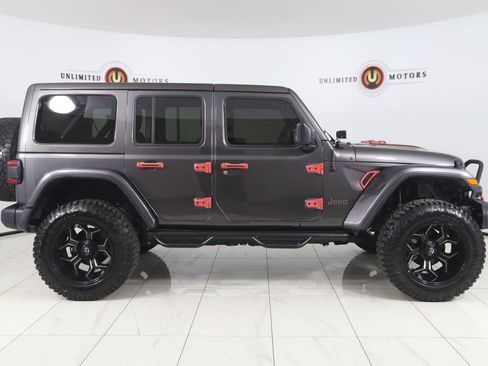 Used 2018 Jeep Wrangler Unlimited Rubicon w/ Dual Top Group AWD/4WD image 2