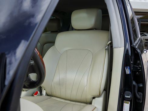 Used 2017 INFINITI QX80 4WD w/ Deluxe Technology Package image 18