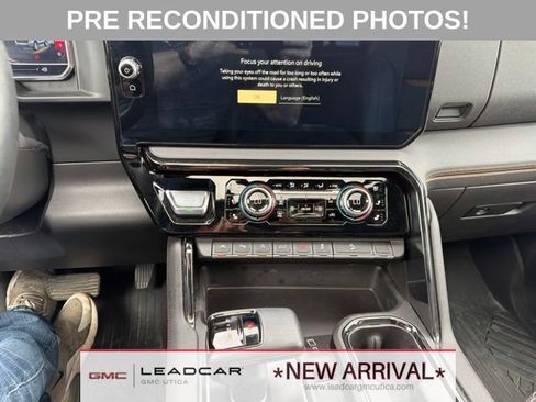 Used 2024 GMC Sierra 1500 AT4 w/ Technology Package AWD/4WD image 23