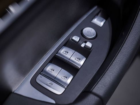 Used 2024 BMW X3 xDrive30i w/ Convenience Package w/ZPA image 17