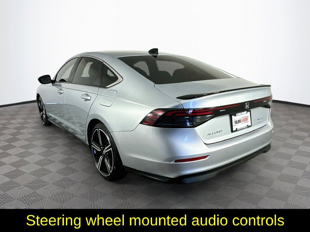 Used 2024 Honda Accord Sport image 7