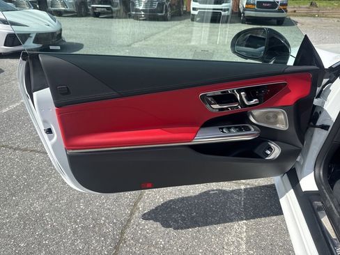 Used 2024 Mercedes-Benz CLE 450 4MATIC Cabriolet image 23