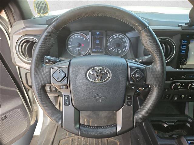 Used 2019 Toyota Tacoma TRD Off-Road AWD/4WD image 12