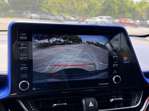 Used 2021 Toyota C-HR XLE FWD image 18