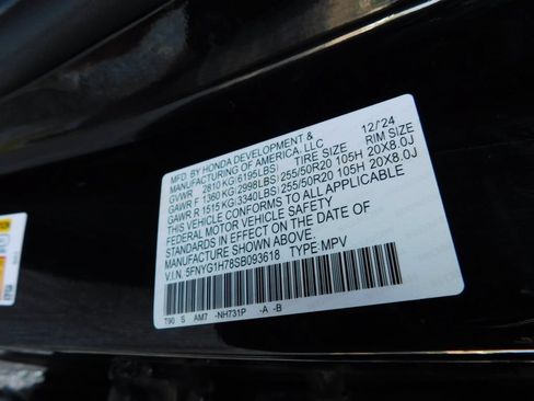 Used 2025 Honda Pilot Touring image 9