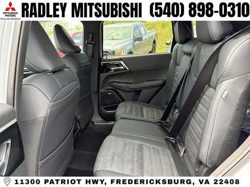 New 2026 Mitsubishi Outlander SE image 11