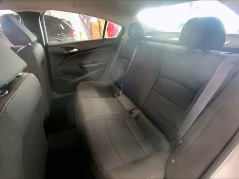 Used 2017 Chevrolet Cruze LS image 27