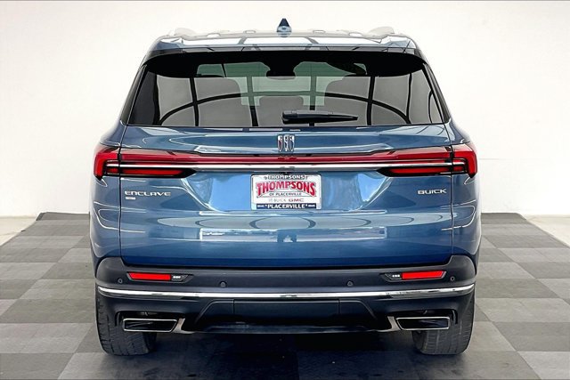 Used 2025 Buick Enclave Preferred AWD/4WD image 3