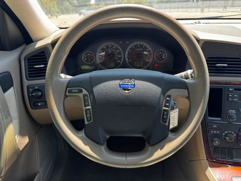 Used 2007 Volvo V70 2.4 FWD image 24