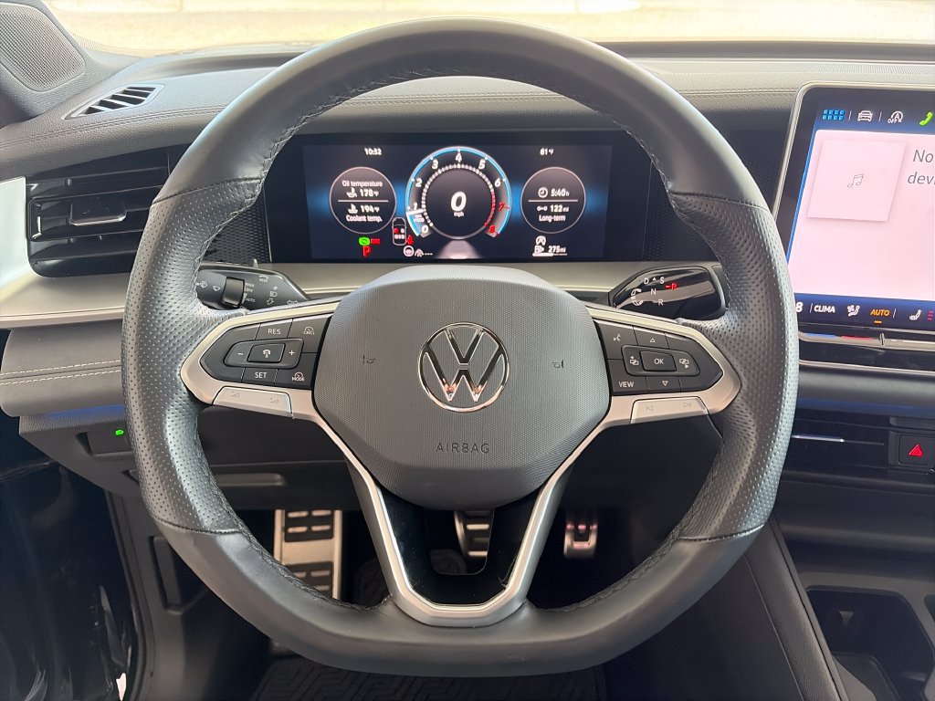 Certified 2026 Volkswagen Tiguan SE R-Line FWD image 15