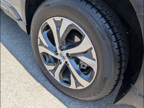 Used 2021 Subaru Outback Touring XT AWD/4WD image 21