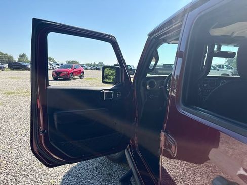Used 2022 Jeep Gladiator Overland AWD/4WD image 22
