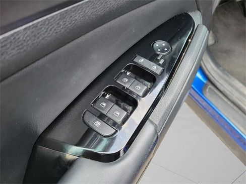 Used 2023 Kia Sportage EX image 39