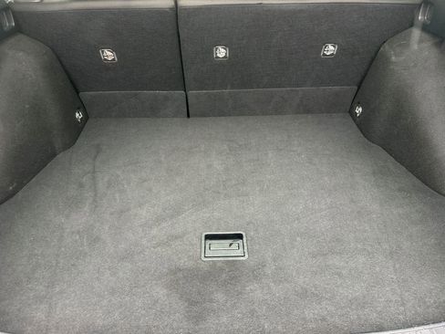 Used 2021 Toyota Prius LE image 15